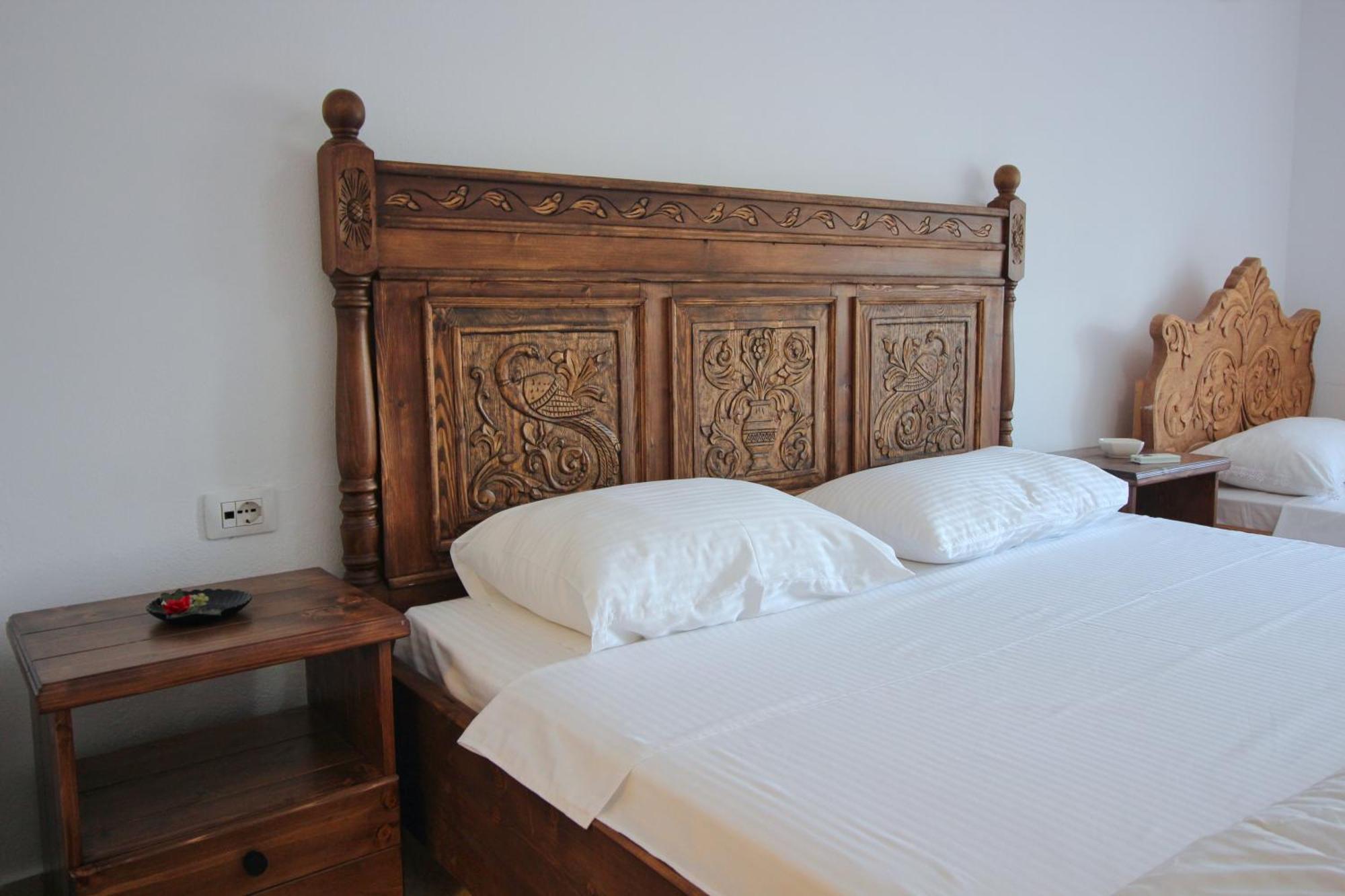Guri Guesthouse Gjirokastër Екстериор снимка