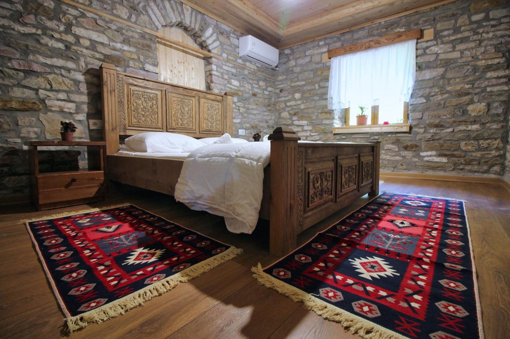 Guri Guesthouse Gjirokastër Екстериор снимка
