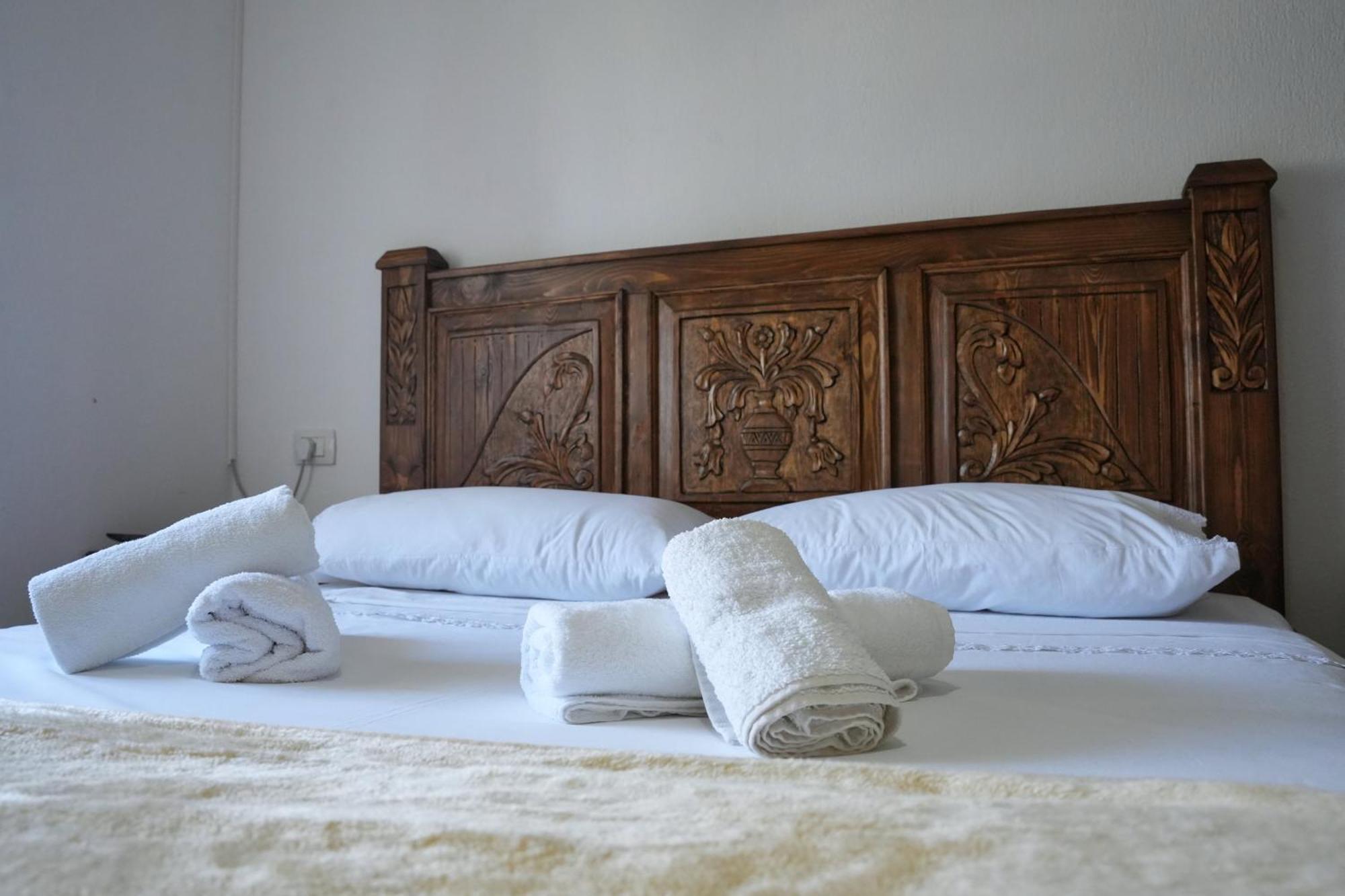 Guri Guesthouse Gjirokastër Екстериор снимка