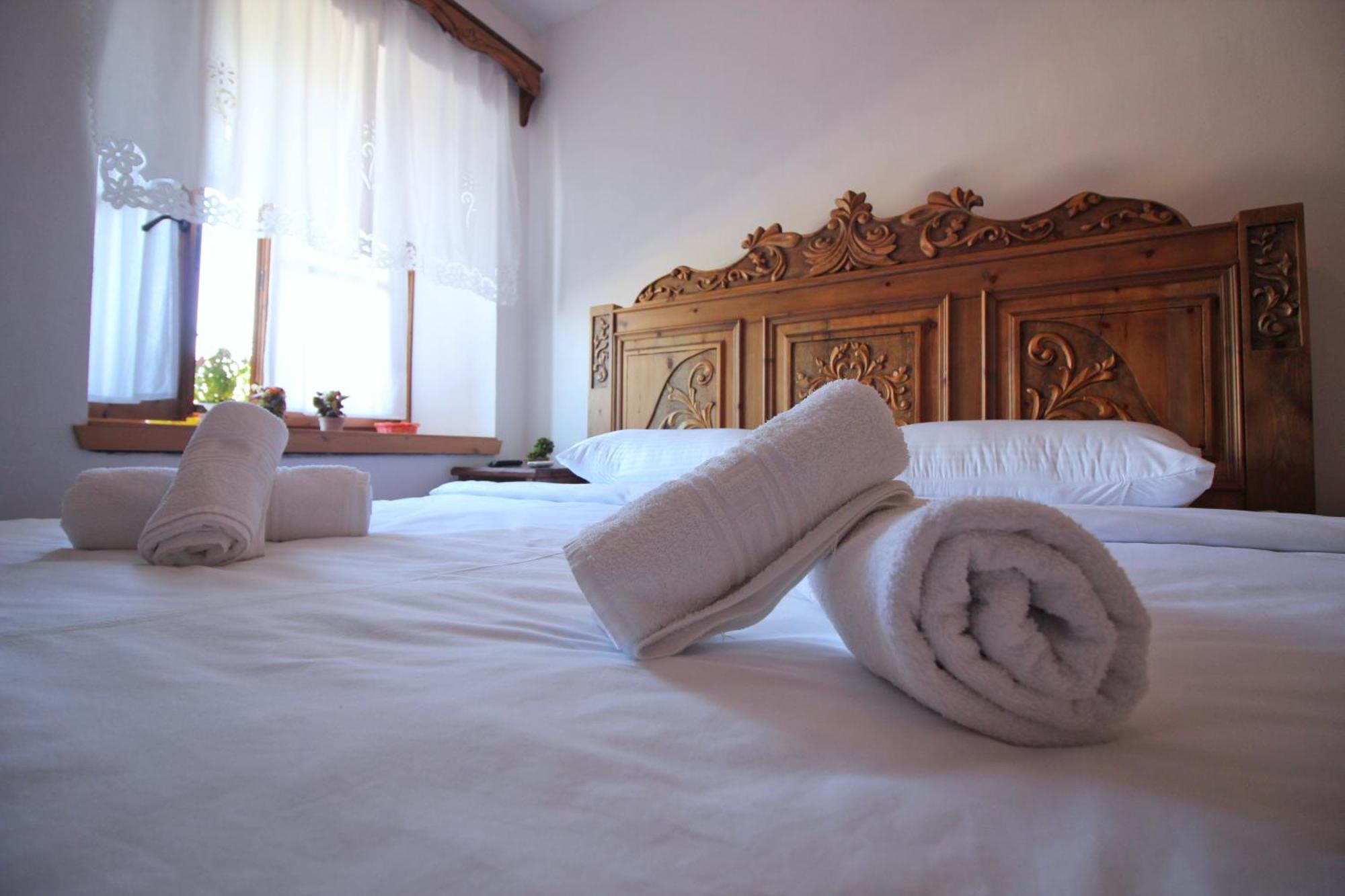 Guri Guesthouse Gjirokastër Екстериор снимка
